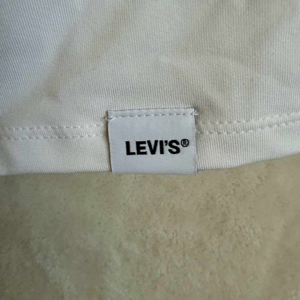 Levi's Womens Graphic Bardot Tank Top Bright White Off Shoulder Crop Size M - Picture 4 of 7
